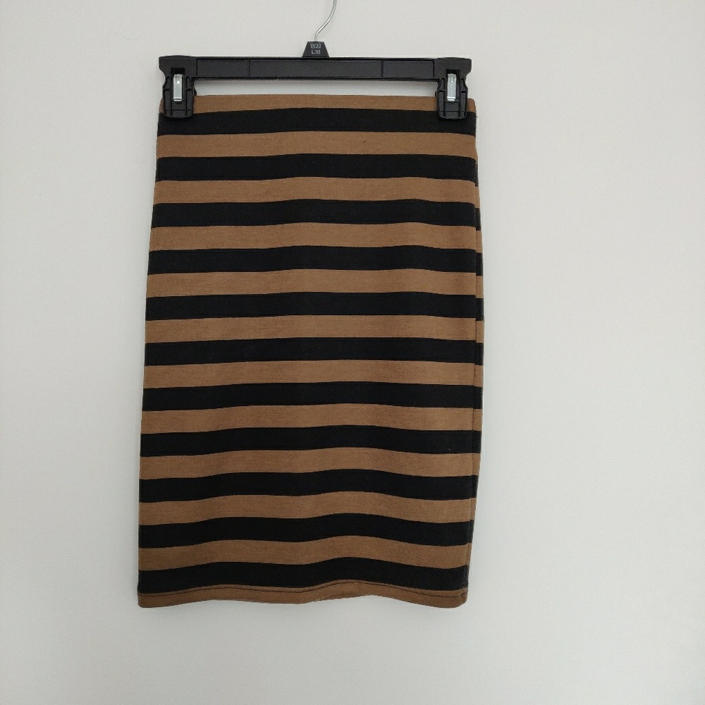 Bar III short skirt